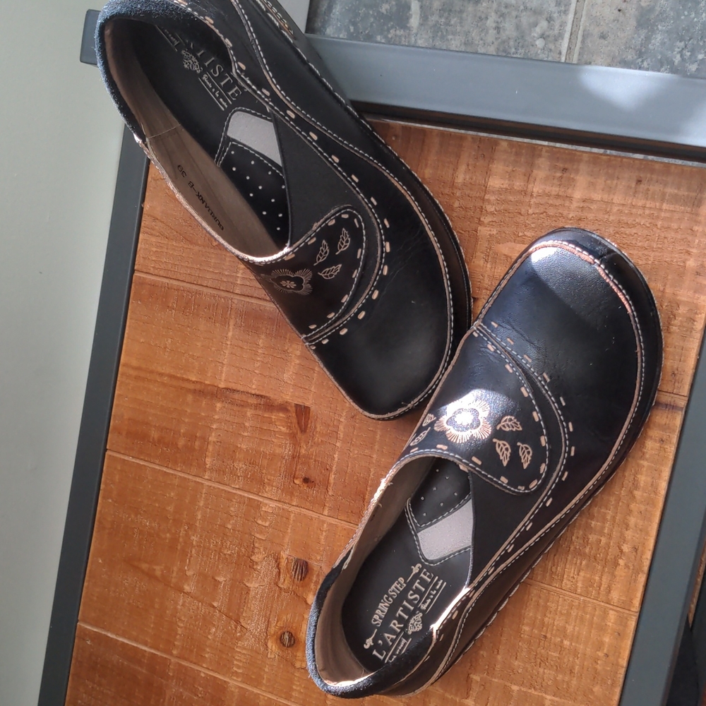 LArtiste clogs size 39